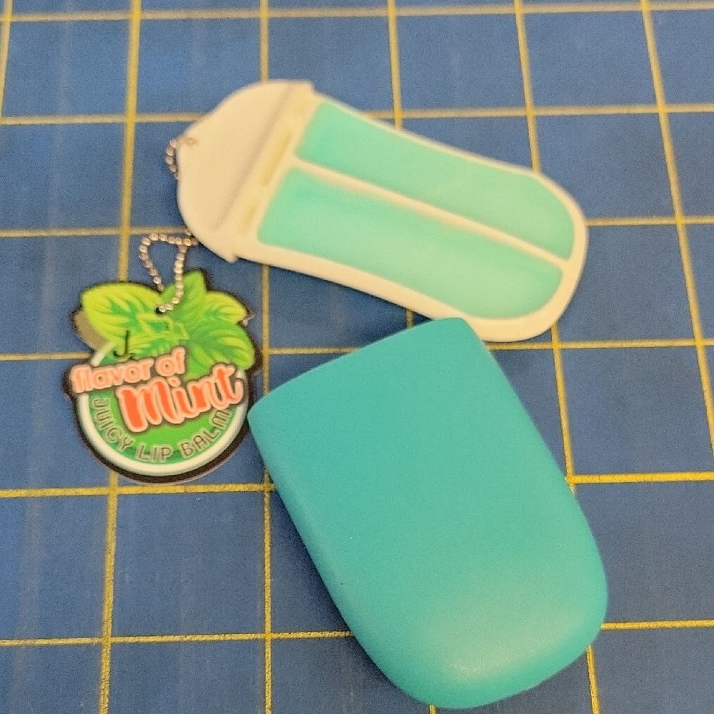 Dream World Flavor of Mint Juicy Lip Balm 2-Sided Lip Balm 3.2ml on Holder New